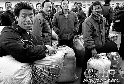 社科院发布2007年中国社会蓝皮书:中国贫富差