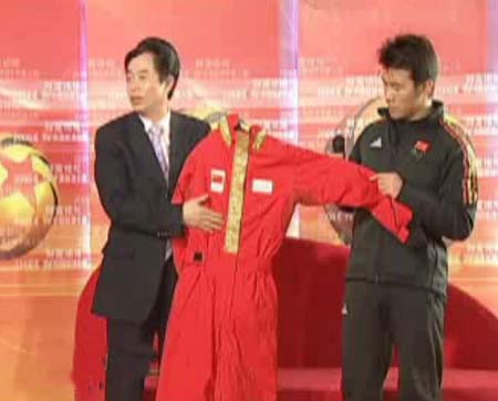 高德康:波司登羽绒服为世界冠军量体裁衣