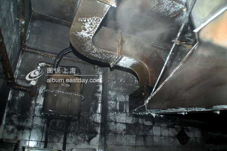 上海淮海路餐厅发生火灾20分钟被扑灭(图)