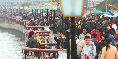 中国人口发展面临严峻挑战2010年总量控制在