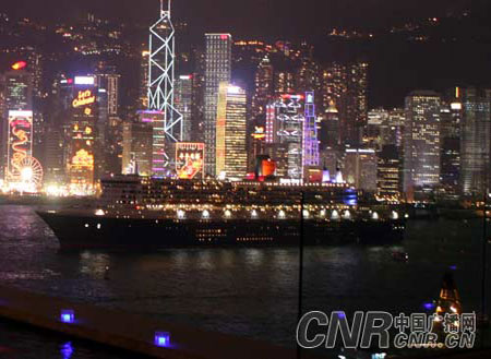 世界超级豪华邮轮访港前播放唱衰香港片段