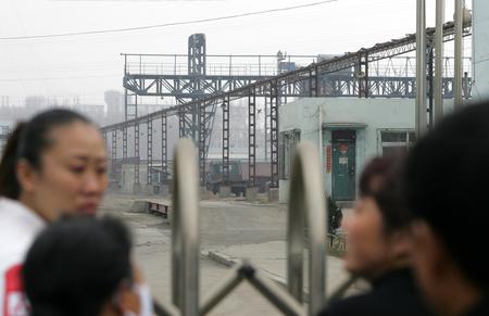 辽宁钢厂钢水包脱落32人死亡2人受伤(组图)