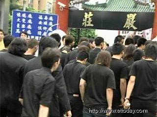 台湾黑帮渗透校园招兵买马军事化管理青少年