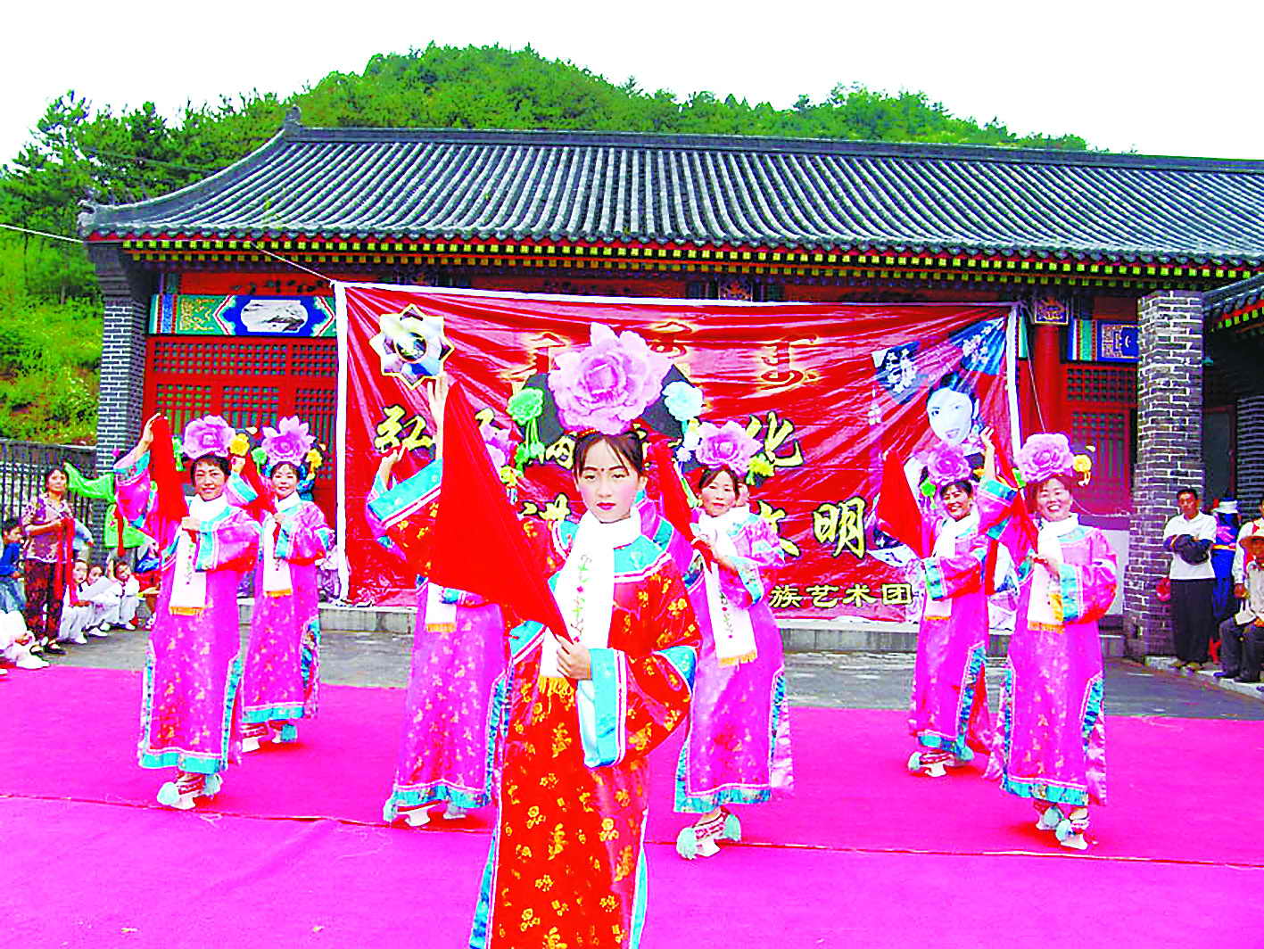 四川人口有多少_满族现在有多少人口