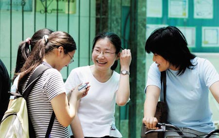 上海高中生升学选择多元:尖子生报考国外大学
