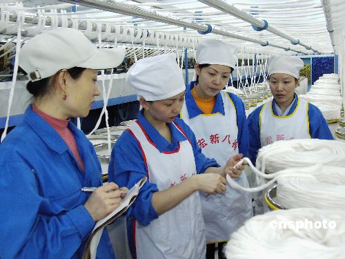 收入低非主因 调查解读:中国人为何不愿当工人