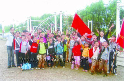 云南省家庭教育讲师团汇聚爱心成就未来