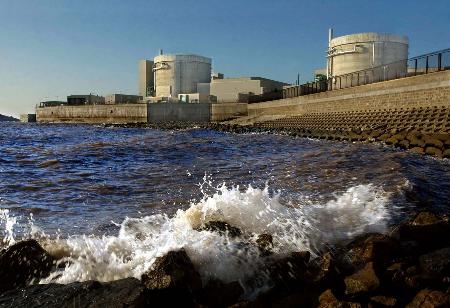 图文:(6)我国首座商用重水堆核电站通过国家竣