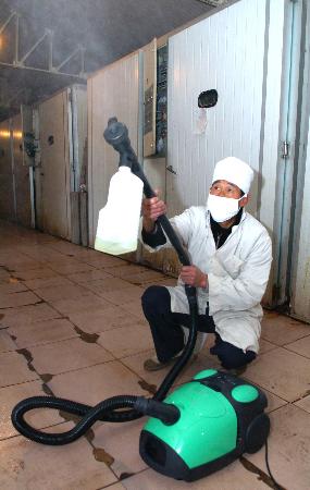 图文:防控禽流感消毒药物在天津投入使用
