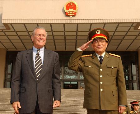 图文:(1)配合国家整体外交展示更加开放姿态――2005年中国军事外交