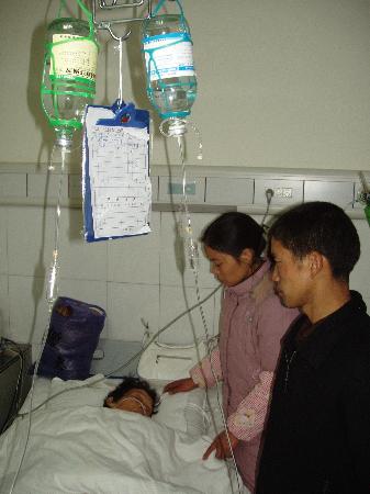 图文：重庆奉节集体食物中毒事件己死亡5人(1)