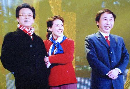 图文:央视2006年春节联欢晚会揭开红盖头(4)