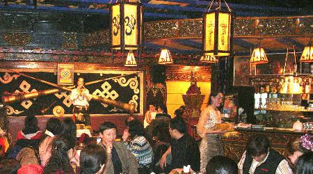 具有民族特色的北京玛吉阿米藏餐馆生意
