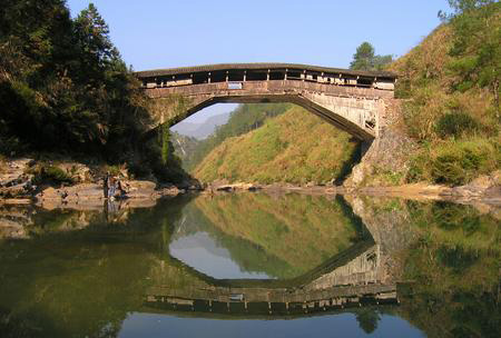 组图：中国古代桥梁技术史代表长濑溪桥断裂