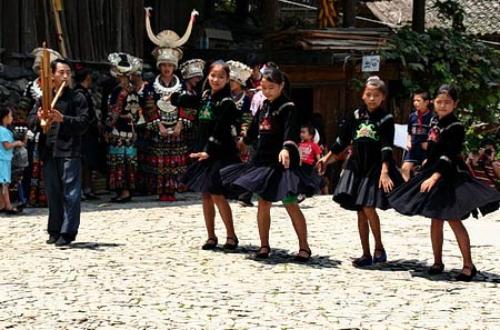 图文:郎德苗寨侗族舞蹈