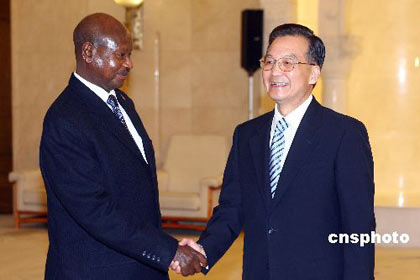 组图:温家宝会见乌干达总统穆塞韦尼