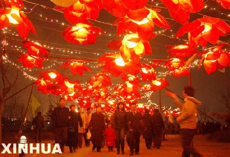 组图:北京朝阳公园举办春节灯会_新闻中心_新浪网