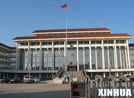这是濮阳县委县政府综合办公大楼.