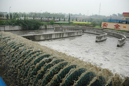 组图：网媒山西行记者参观临汾市污水处理厂