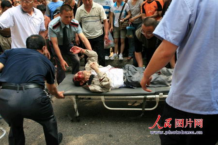 组图:吉林市农用车刹车失灵造成34人伤亡