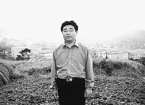 吴奇修在他工作过的湖南涟源县茅塘镇石门村.