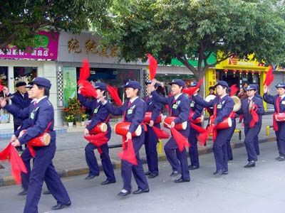 大年初一 深圳社区老人闹新春(组图)