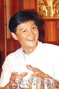 孟伟婚纱照_谢孟伟的老婆婚纱照(3)