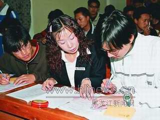 黑龙江民办高校学生有望申请助学贷款(图)