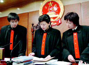 廉洁奉公有口皆碑(图)
