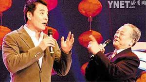回家乡领奖拾回老本行 刘威:说相声怕丢老师脸(图)