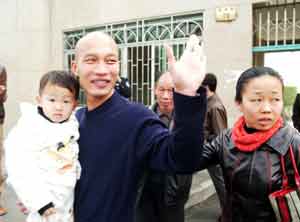 福州监狱体现人文关怀 6服刑人员昨回家过年(