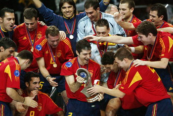 欧洲室内足球赛西班牙队夺冠(图)