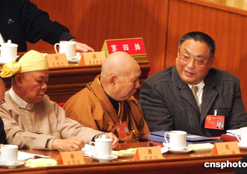 图文:邓朴方出席全国政协十届三次会议