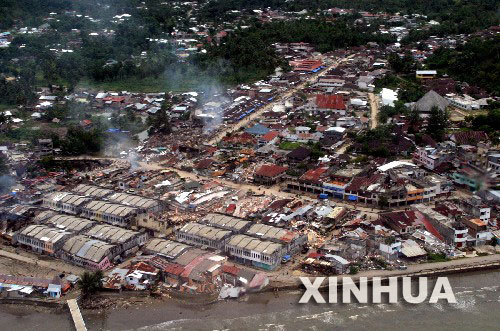组图:印尼苏门答腊地震过后场景