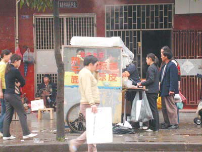 广州流动早餐车下月上街(组图)