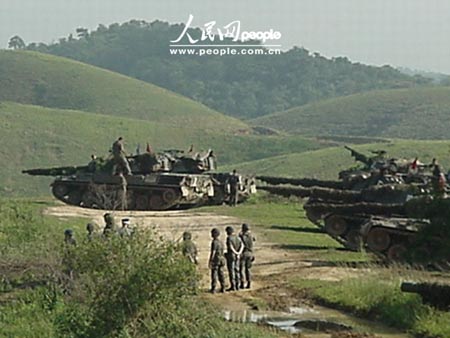 组图:巴西陆军装甲战斗车辆"豹"1型主战坦克