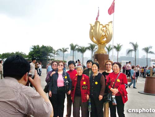 图:香港旅游业已成为香港经济支柱产业