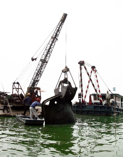 打捞太湖沉船 确保渔业生产安全(图)