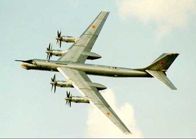 俄罗斯威慑之熊--图-95战略轰炸机(组图)
