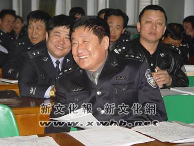 任长霞式的好公安局长不想当局长的老头金东(