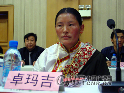 甘肃省碌曲县青科小学的藏族教师卓玛吉