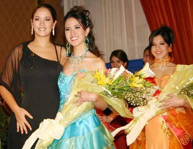 2005秘鲁华裔小姐出炉智航空姐捧得桂冠组图