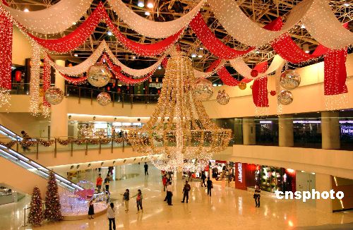 图:香港商场圣诞装饰花样多