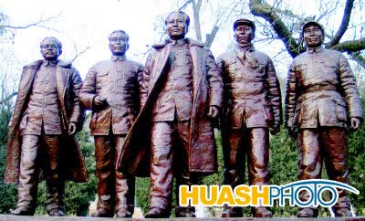 五大书记"回"枣园(图)