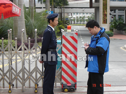 深圳大巴见人就撞武汉晚报记者探访惨案现场