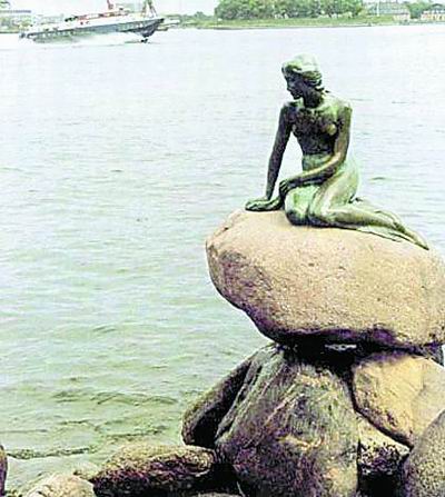 丹麦美人鱼雕塑将栖身深海
