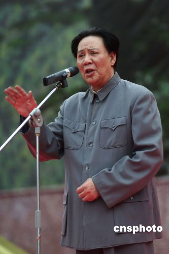 毛泽东扮演者古月子女起诉继母要求分割遗产(