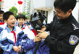 民警揭穿赌神秘籍