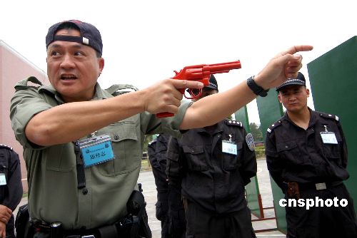 五月十六日,由李扬志警司和陈永亮总督察等组成的香港警务处战术