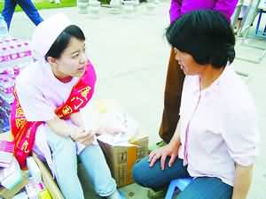 厦门国泰妇科医院入户为残疾妇女送医送药